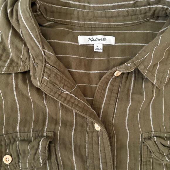 Madewell Lightspun Short-Sleeve Flap-Pocket
Shirt in Stripe - Picture 5 of 6